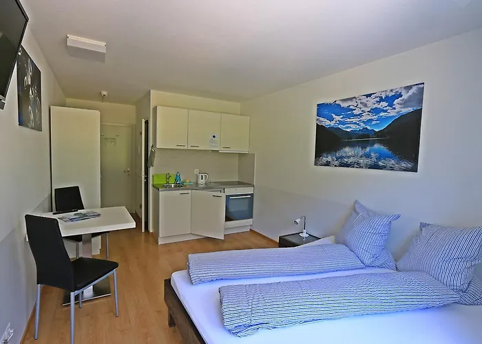 River Bed & Breakfast 3*