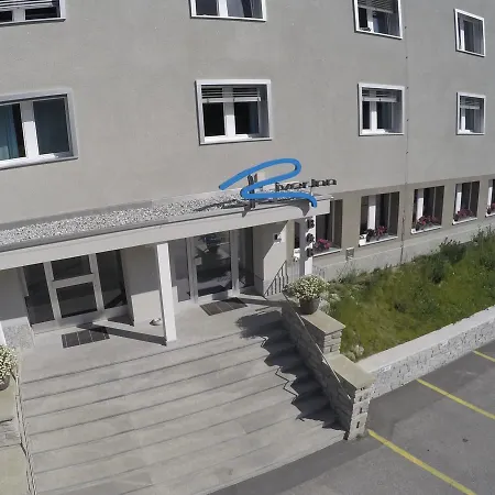 River Couette-café Saint-Moritz