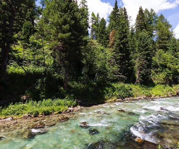 Oda ve Kahvaltı River 3*